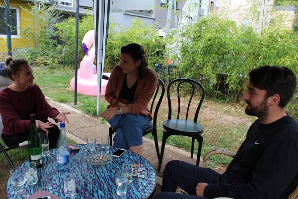Respondentka Steffi při rozhovoru s Marií a Romanem